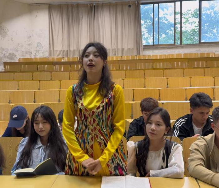 ����֮�l(xi��ng)��ġ�ʯ���ѡ���  ɽ�|������W(xu��)�A(y��)�������Ļ�����ӛ